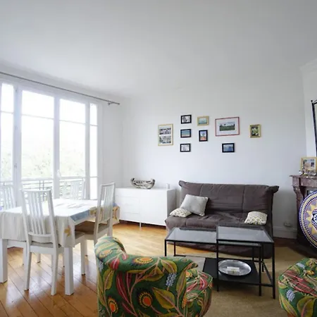 Bright Apt In Montmartre With View